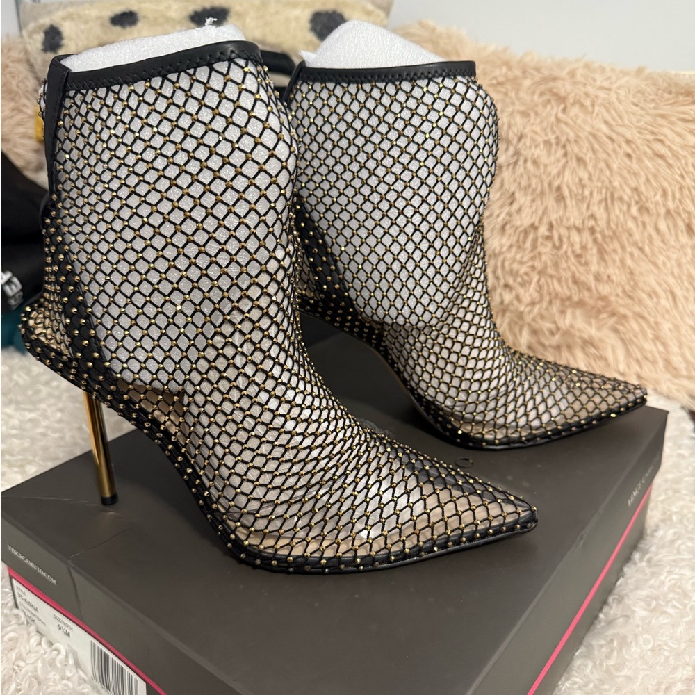 *SOLD* Vince Camuto Black and Gold Mesh Heels